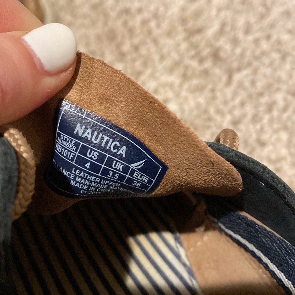 Nautica boat shoes. - Picture 4 of 4
